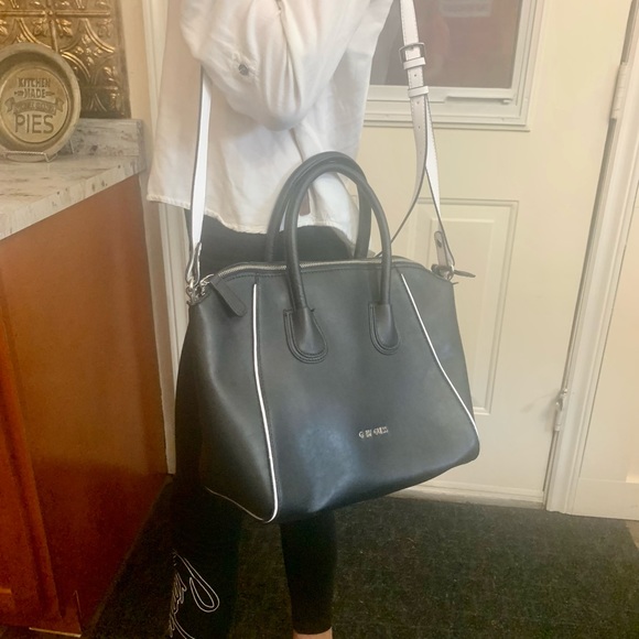 G by guess tote - Picture 6 of 13